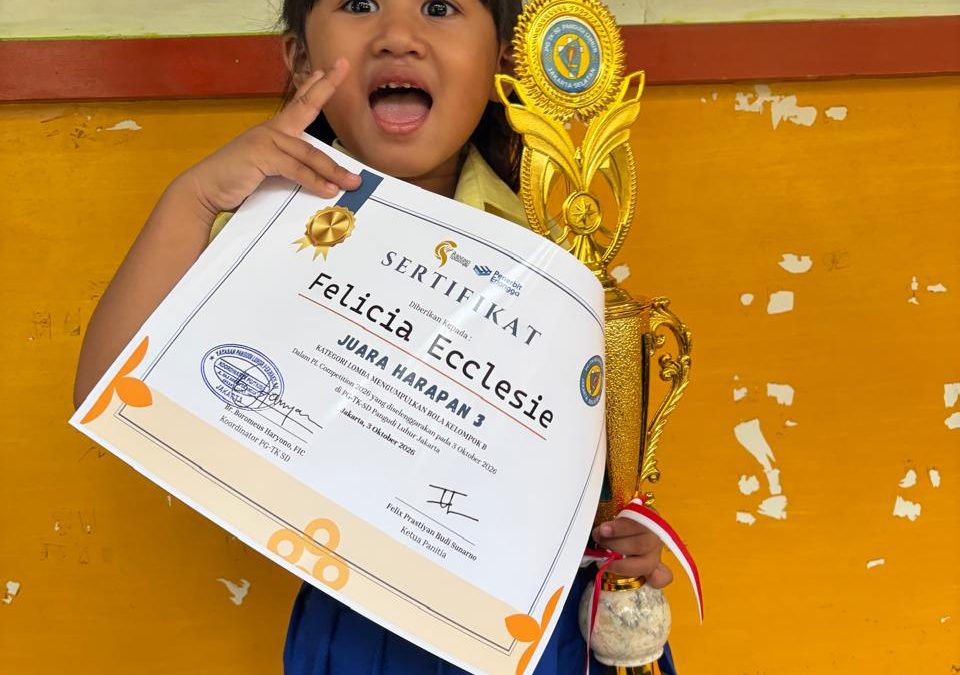 Juara Kategori KB di Pangudi Luhur Competition